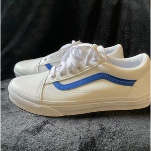 Vans - Men’s 6.5 Women’s 8 White with Royal blue stripe